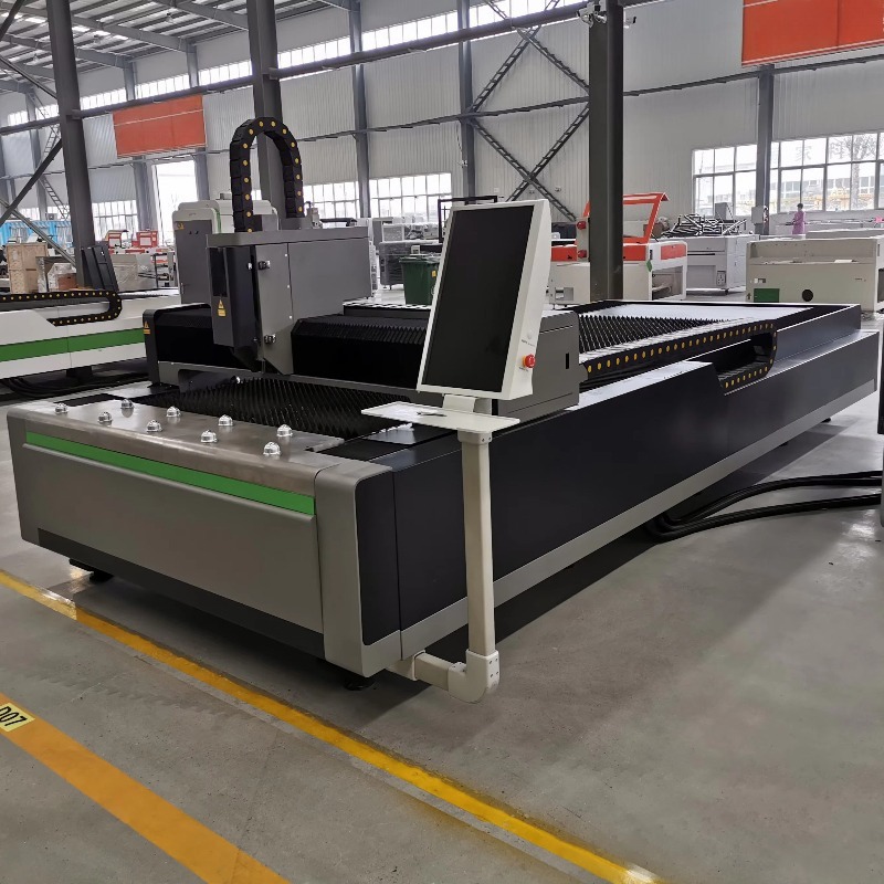 Industrial Fiber Laser Cutting Machine - Maszyna do cięcia laserem światłowodowym zgodna