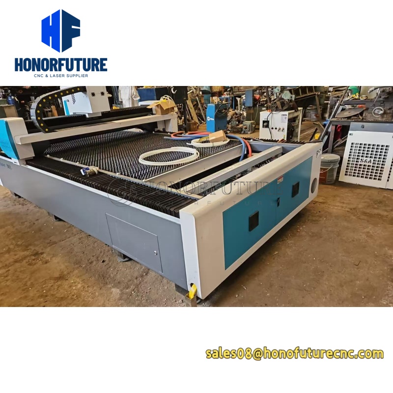 Industrial Fiber Laser Cutting Machine - Potężna maszyna do cięcia laserem światłowodowym