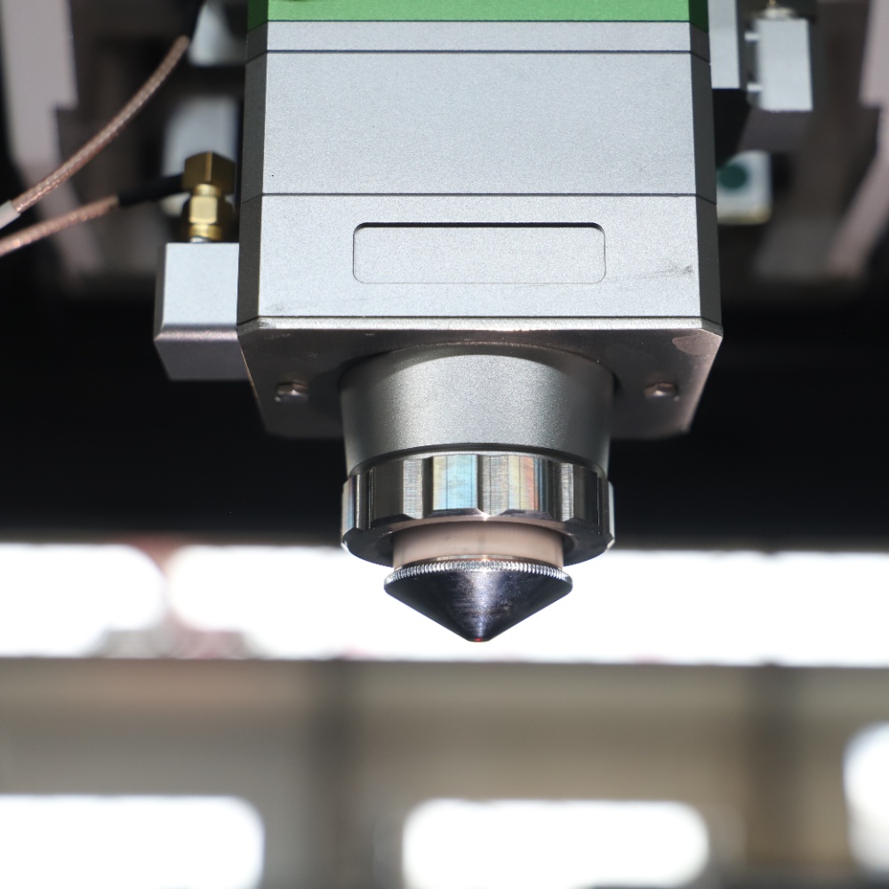 Maszyna do cięcia laserem świa – Industrial Fiber Laser Cutting Machine recenzja i cena